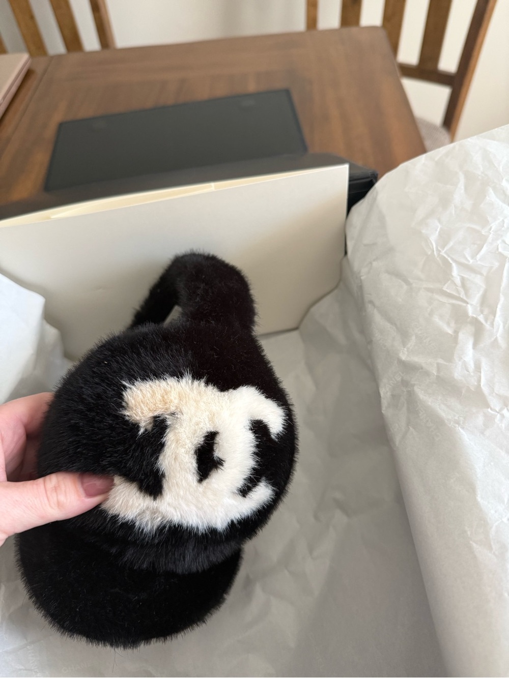 CHANEL Black and White Fur Logo Earmuffs - Picture 5 of 14